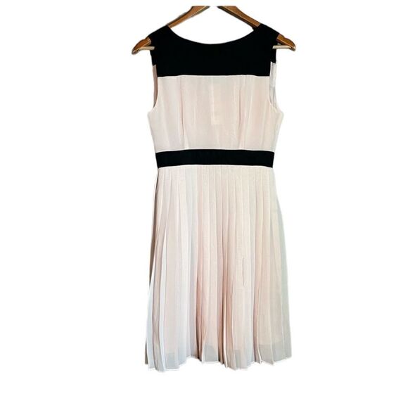 NWT! Elle pale pink pleated dress‎ - Picture 10 of 10